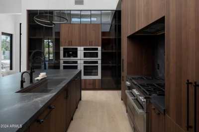 Home For Sale in Paradise Valley, Arizona