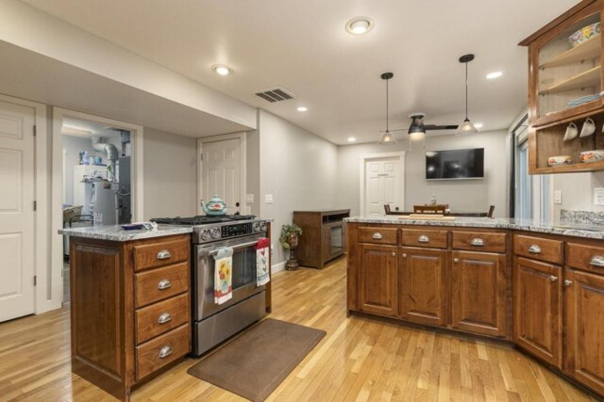 Picture of Home For Sale in Springfield, Missouri, United States