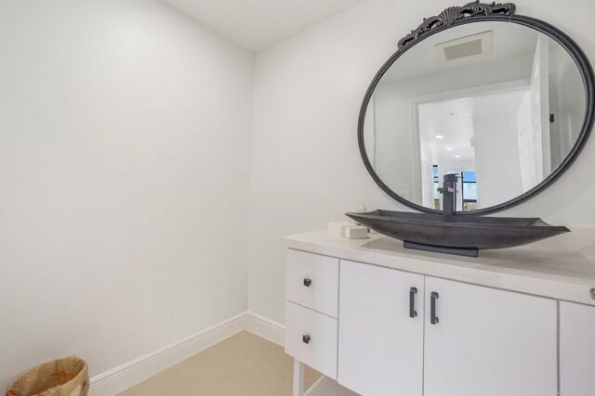 Picture of Home For Sale in Coral Gables, Florida, United States