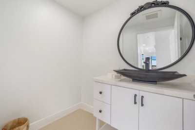 Home For Sale in Coral Gables, Florida