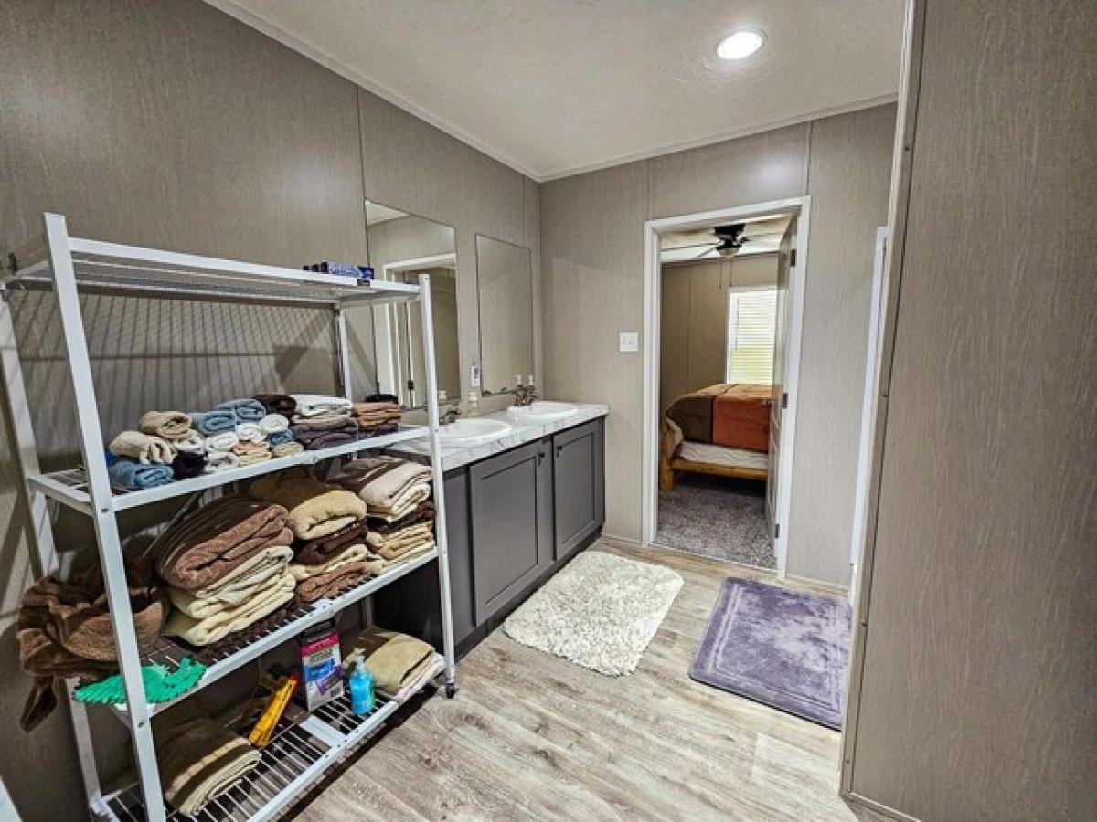 Picture of Home For Sale in Smoaks, South Carolina, United States