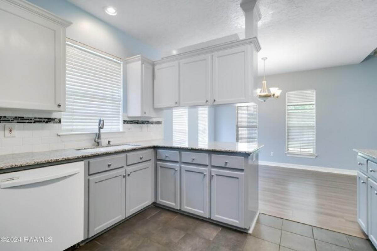 Picture of Home For Sale in Youngsville, Louisiana, United States