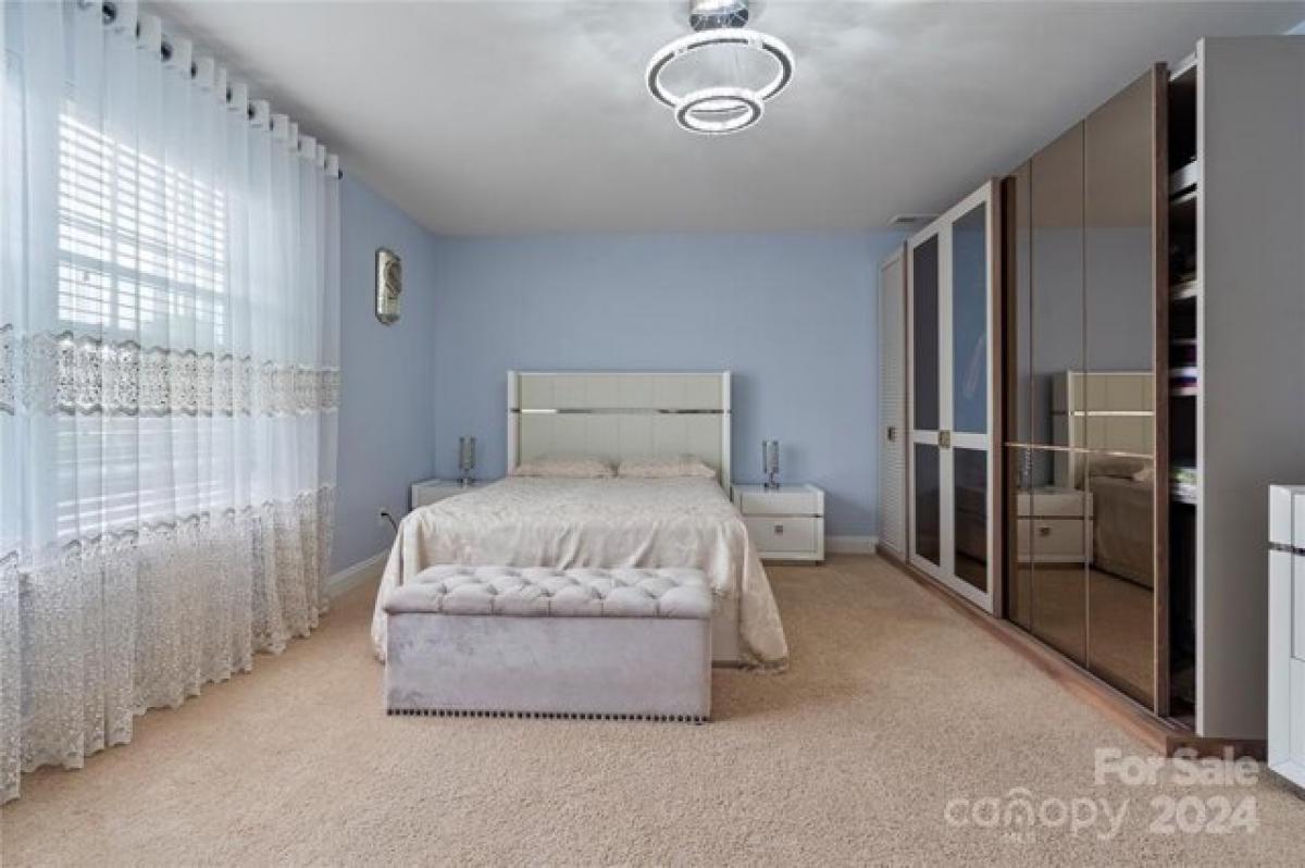 Picture of Home For Sale in Indian Trail, North Carolina, United States