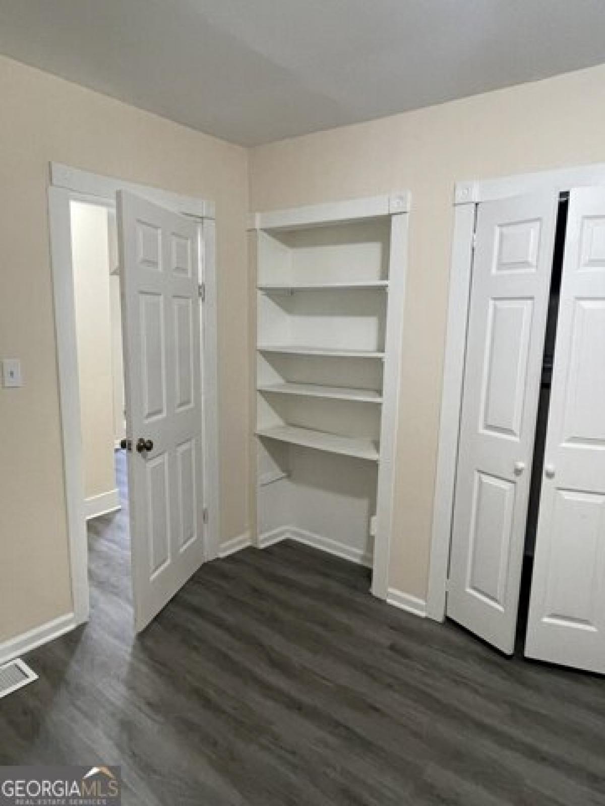 Picture of Home For Sale in Flowery Branch, Georgia, United States