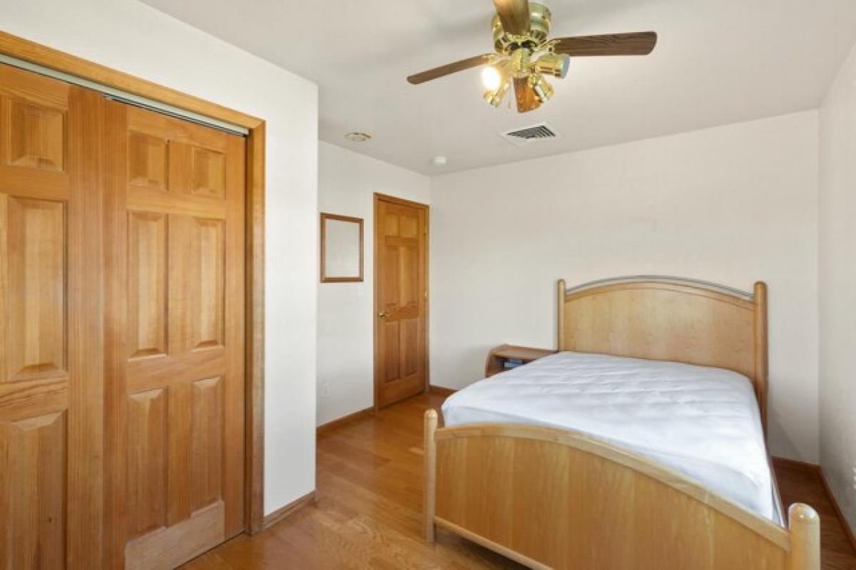 Picture of Home For Sale in Montrose, Colorado, United States