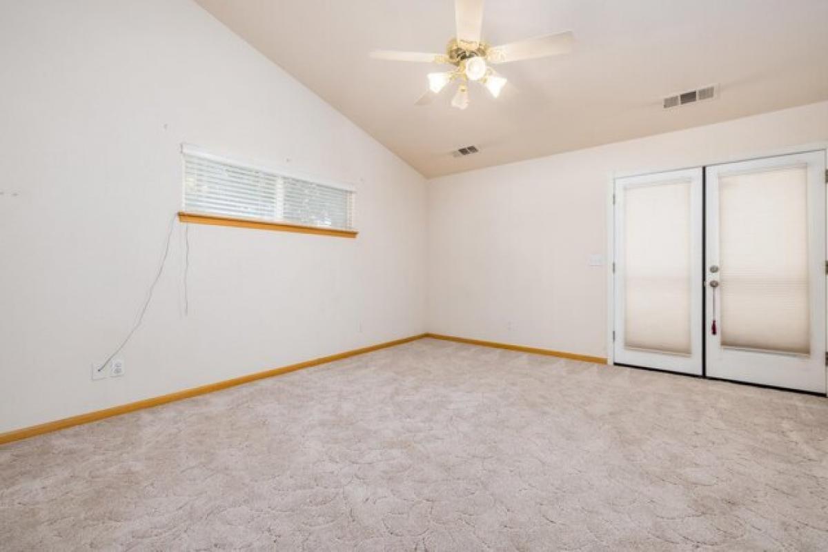 Picture of Home For Sale in Tulare, California, United States