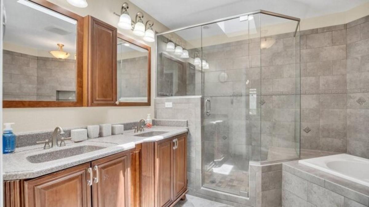 Picture of Home For Sale in Lake Mary, Florida, United States