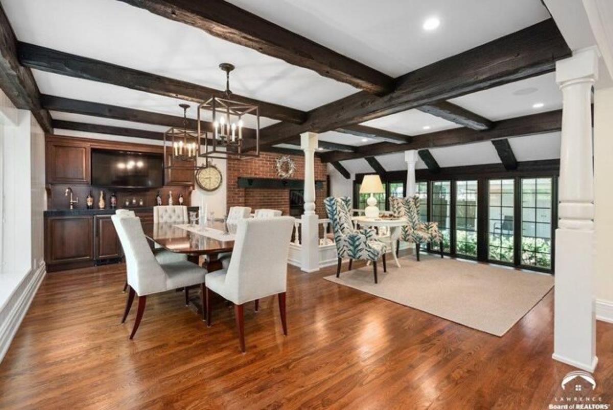 Picture of Home For Sale in Lawrence, Kansas, United States