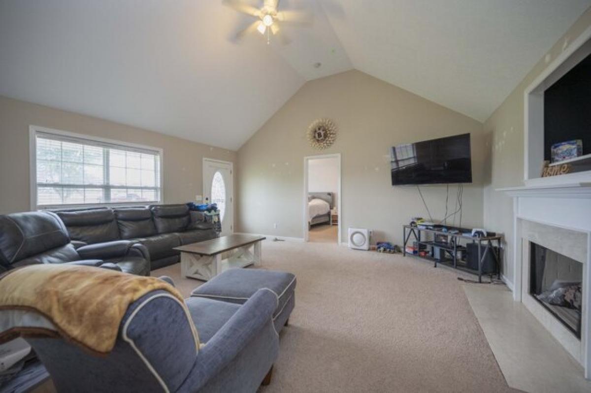 Picture of Home For Sale in Manchester, Tennessee, United States