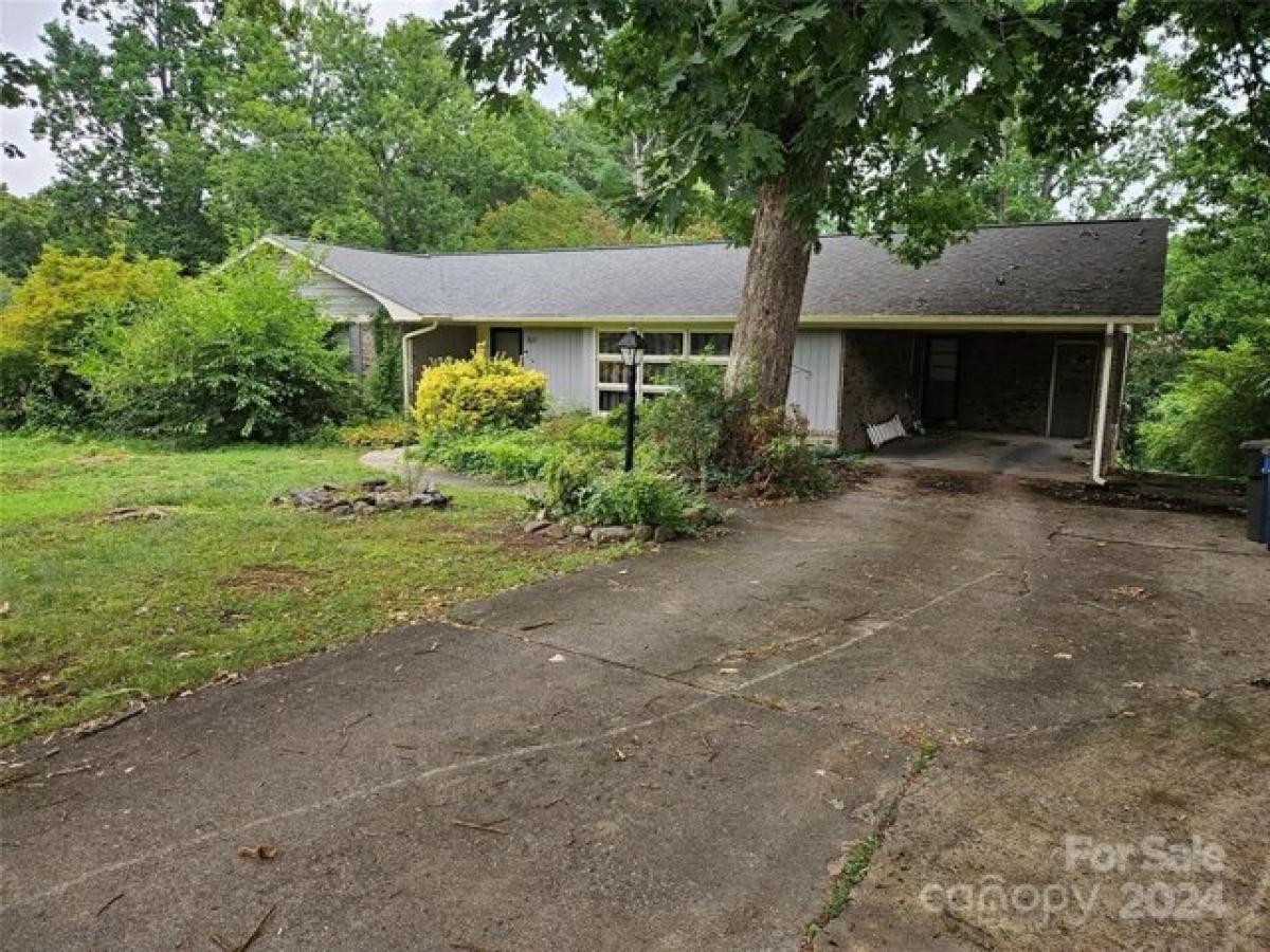 Picture of Home For Sale in Statesville, North Carolina, United States