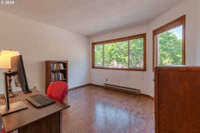 Home For Sale in Lake Oswego, Oregon