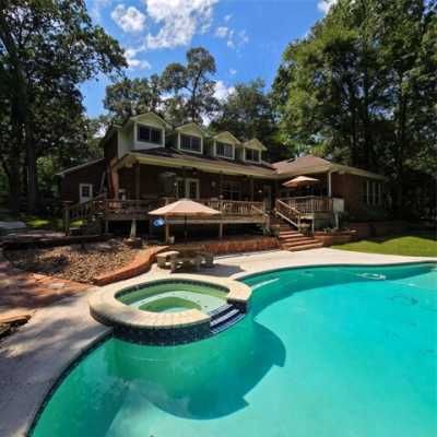 Home For Sale in Magnolia, Texas