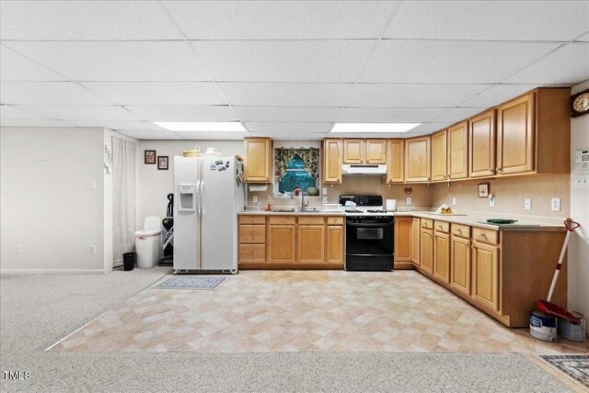 Picture of Home For Sale in Henderson, North Carolina, United States