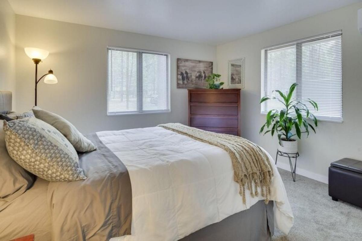 Picture of Home For Sale in La Pine, Oregon, United States