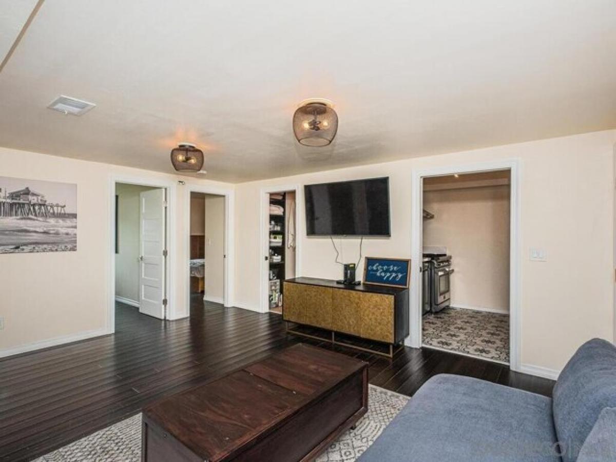 Picture of Home For Sale in Carlsbad, California, United States