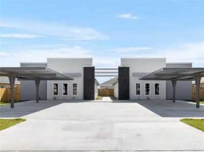 Home For Sale in Weslaco, Texas