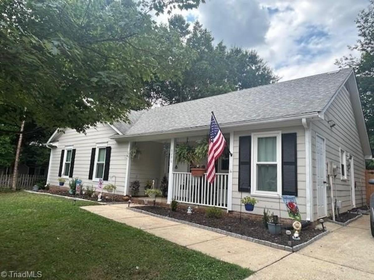 Picture of Home For Sale in Greensboro, North Carolina, United States