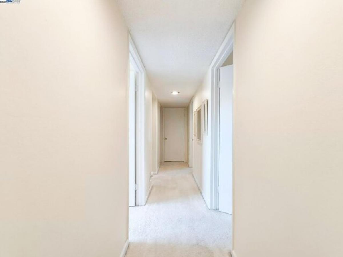 Picture of Home For Sale in Vallejo, California, United States