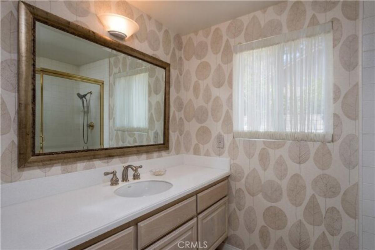 Picture of Home For Sale in Fullerton, California, United States