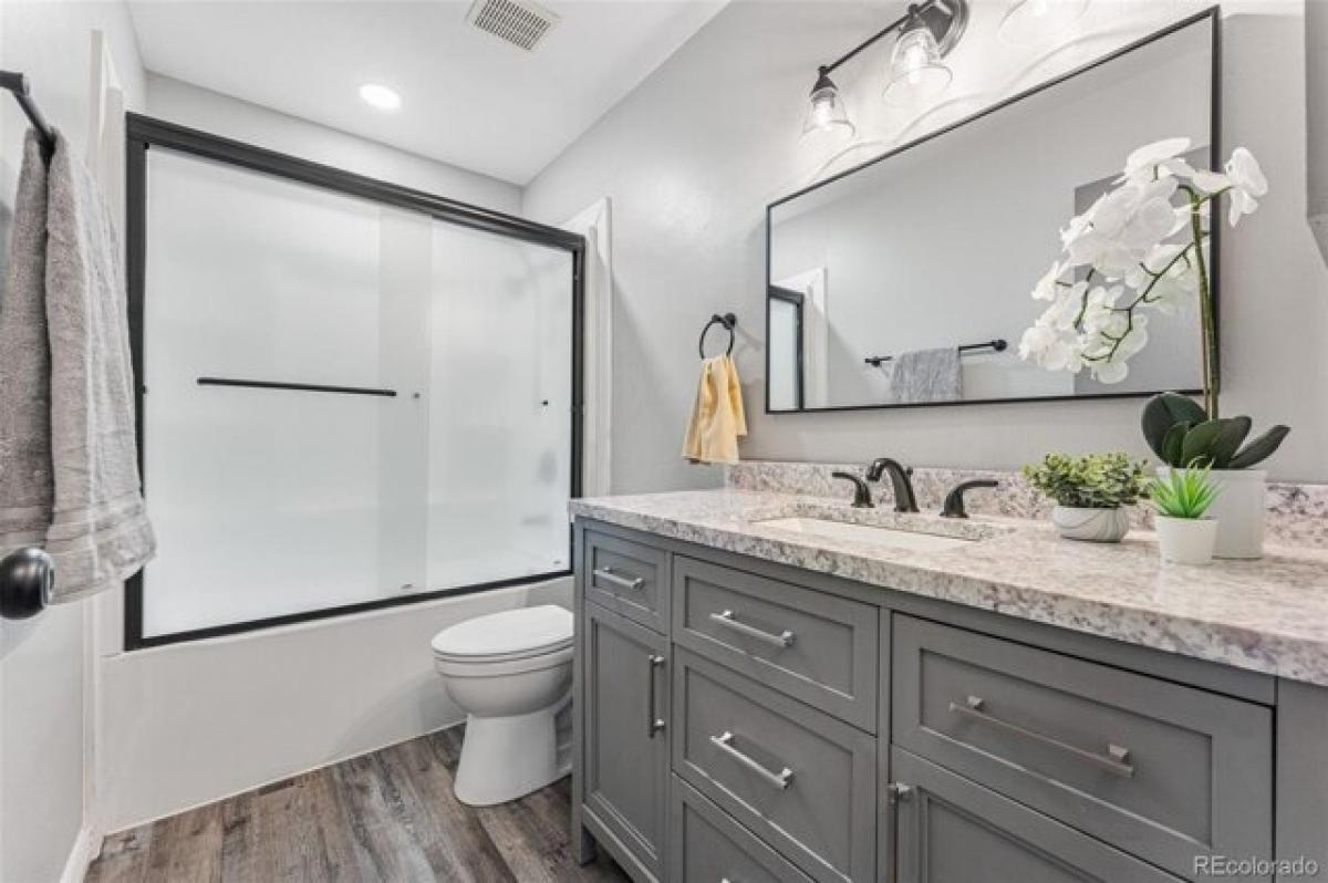 Picture of Home For Sale in Littleton, Colorado, United States