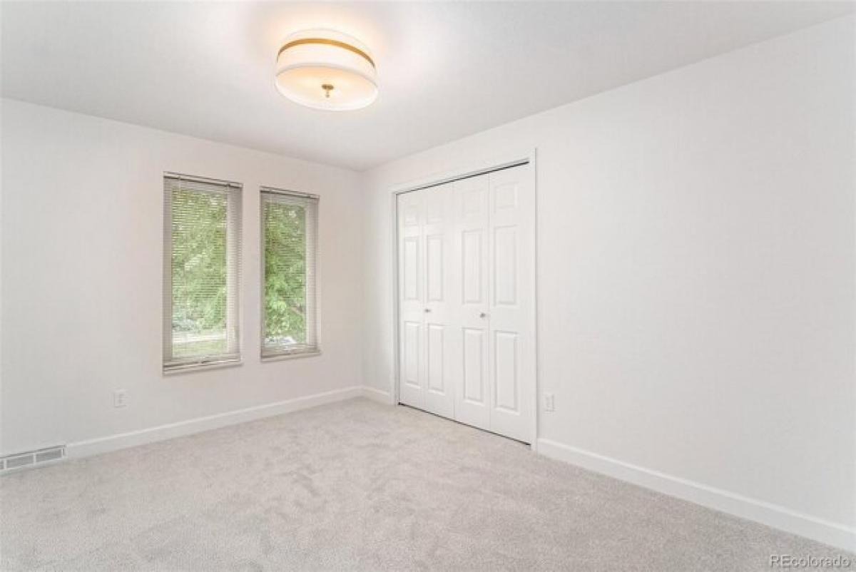 Picture of Home For Sale in Englewood, Colorado, United States