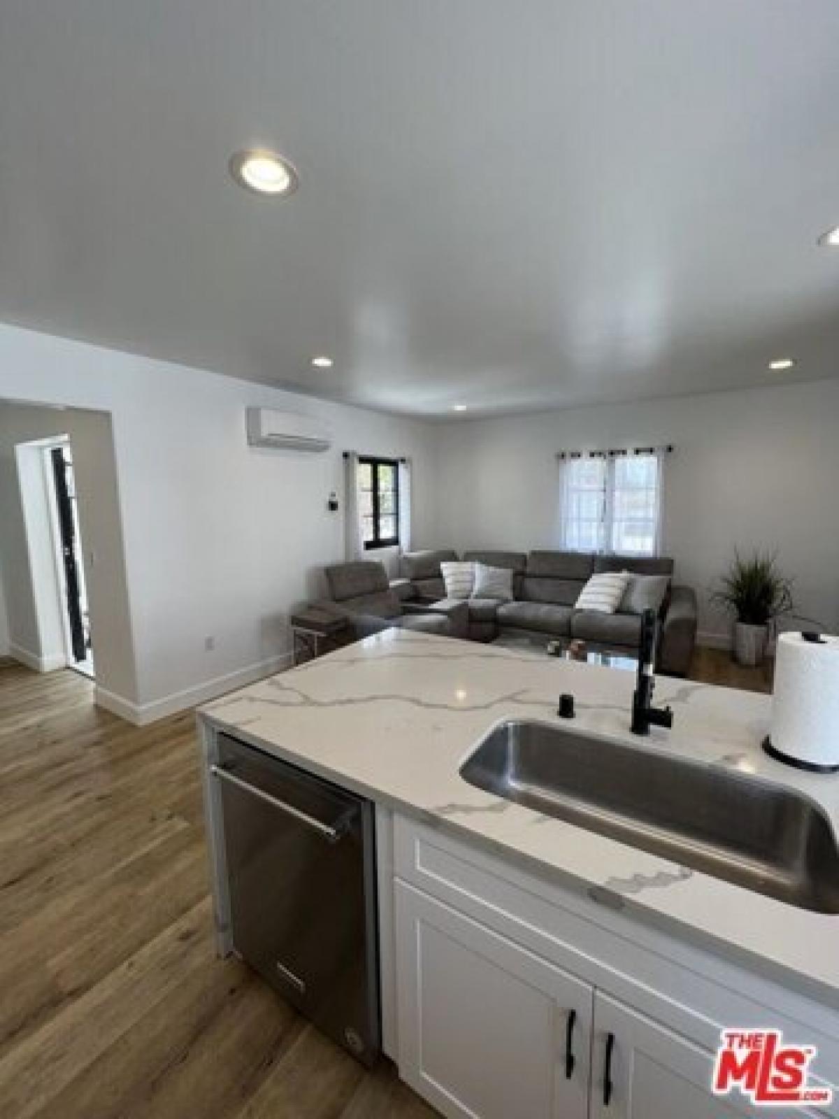 Picture of Apartment For Rent in Los Angeles, California, United States