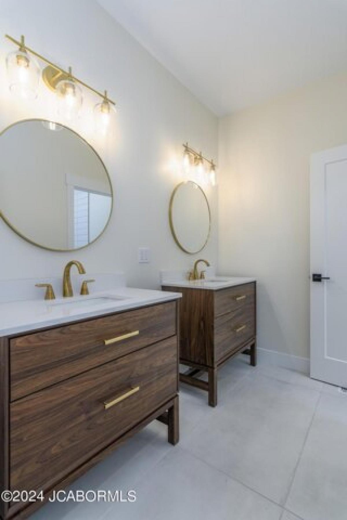 Picture of Home For Sale in Jefferson City, Missouri, United States