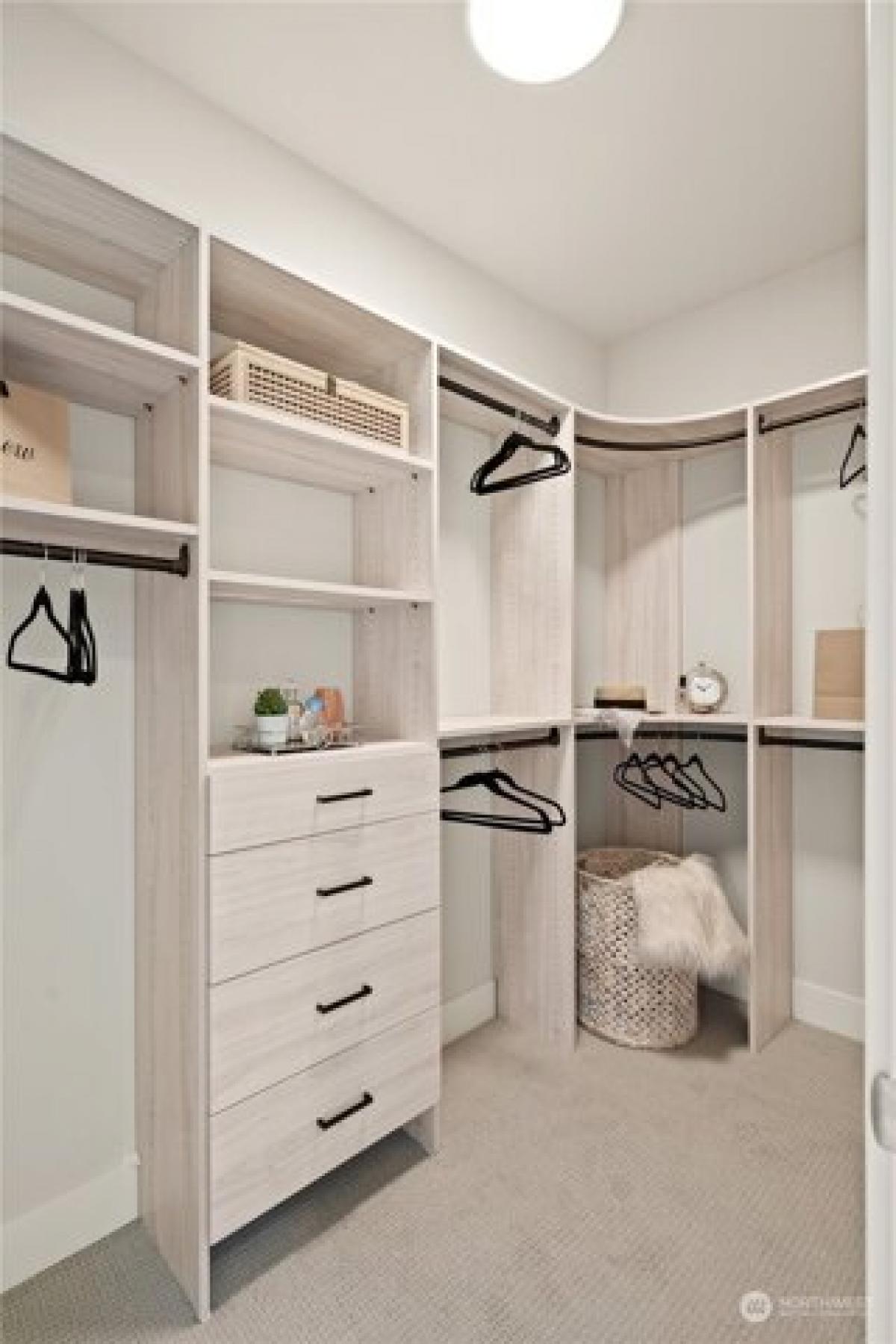 Picture of Home For Sale in Kirkland, Washington, United States