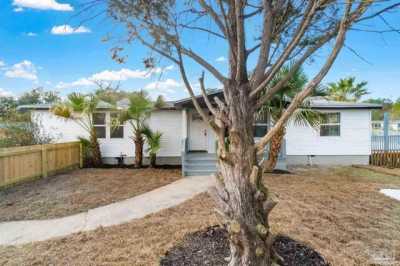 Home For Rent in Pensacola, Florida