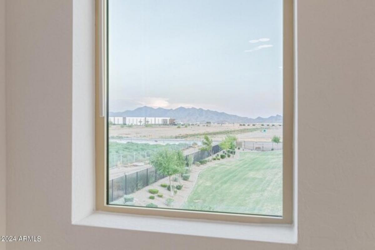 Picture of Home For Sale in Goodyear, Arizona, United States