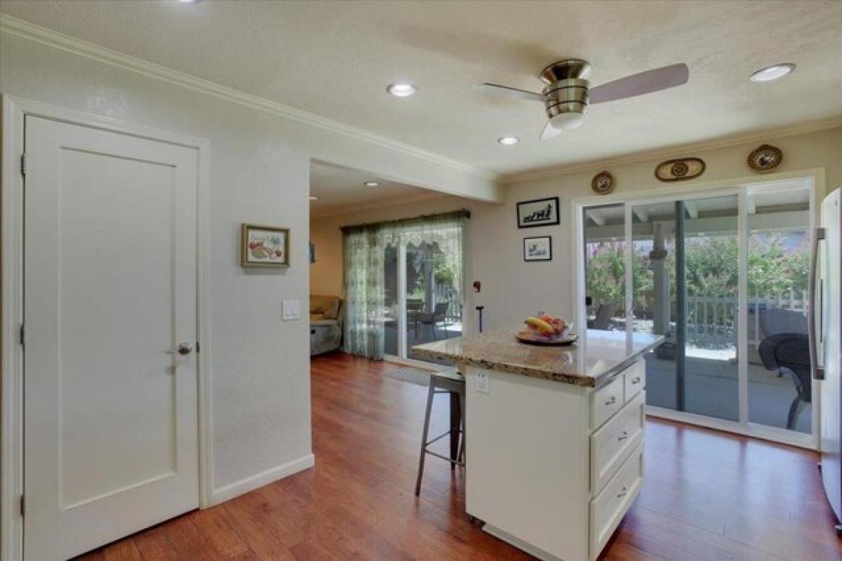 Picture of Home For Sale in Yuba City, California, United States