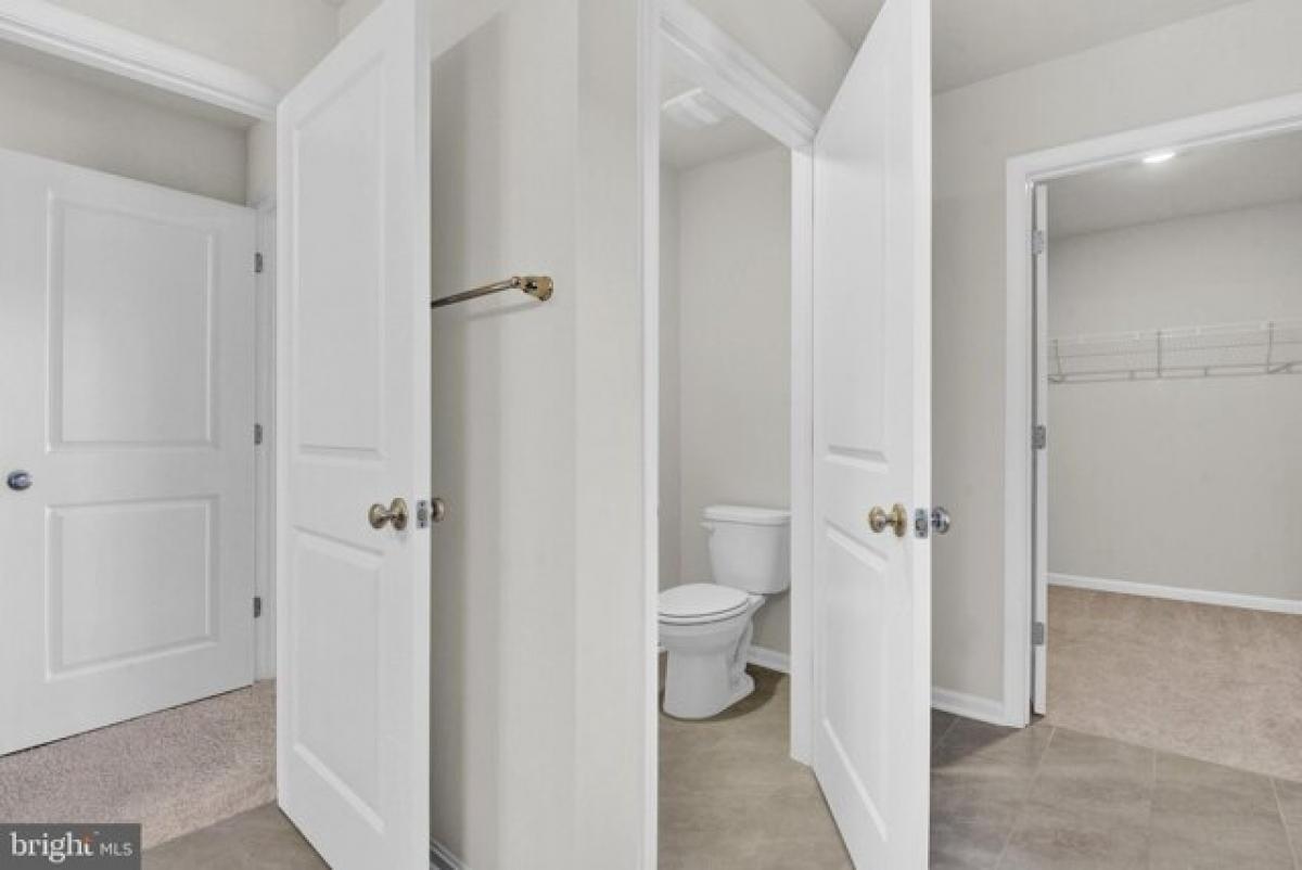 Picture of Home For Sale in Middle River, Maryland, United States