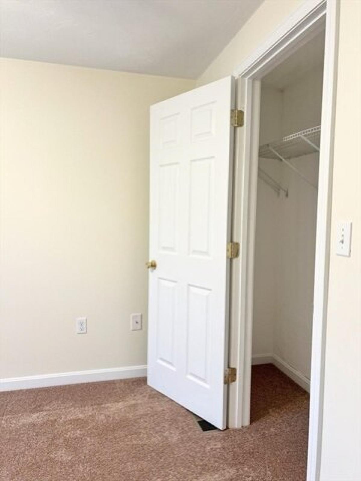 Picture of Home For Sale in Brockton, Massachusetts, United States