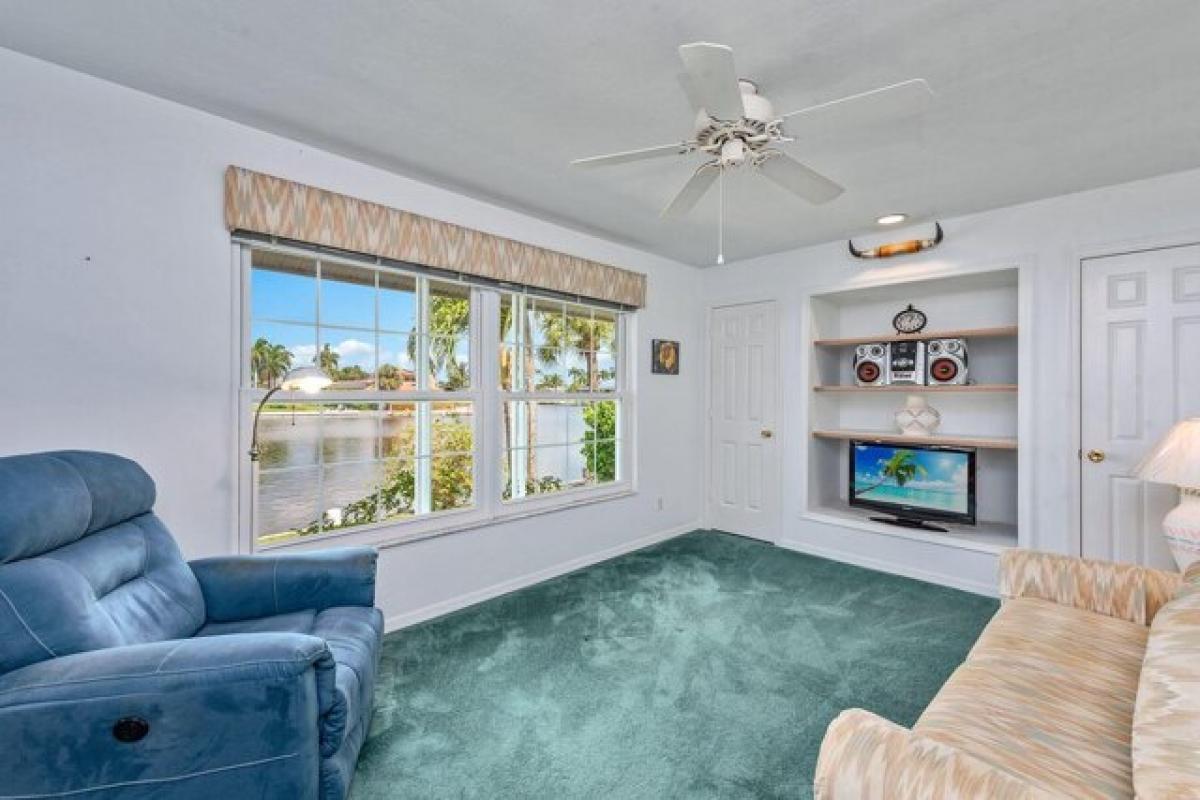 Picture of Home For Sale in Marco Island, Florida, United States