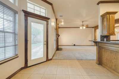 Home For Sale in Mustang, Oklahoma