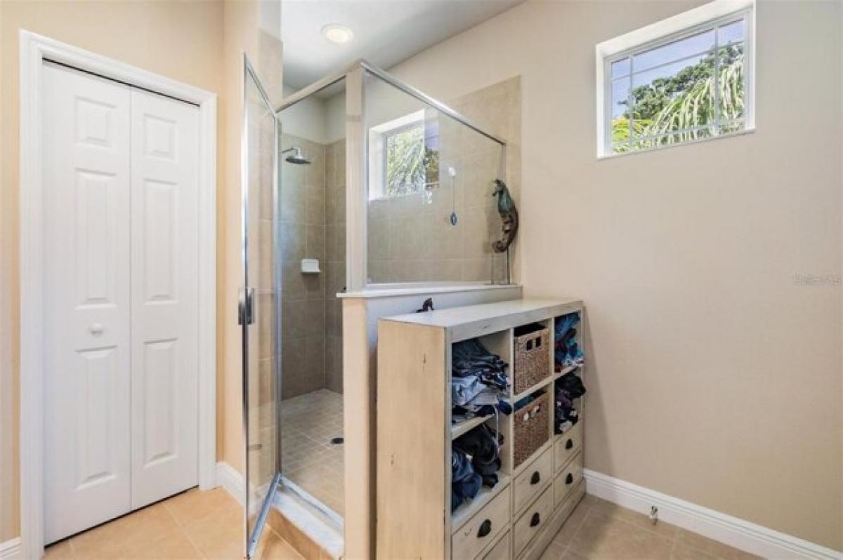 Picture of Home For Sale in Palm Harbor, Florida, United States