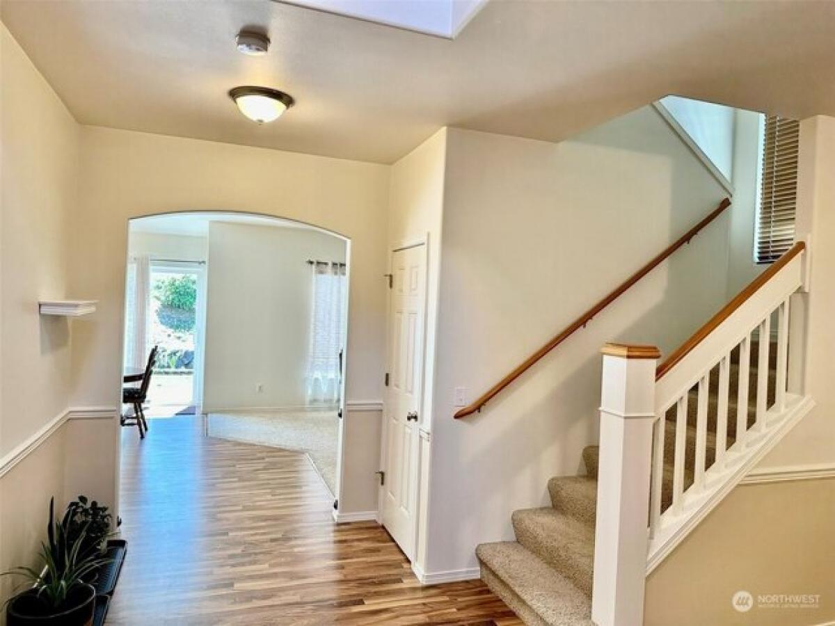 Picture of Home For Sale in Federal Way, Washington, United States