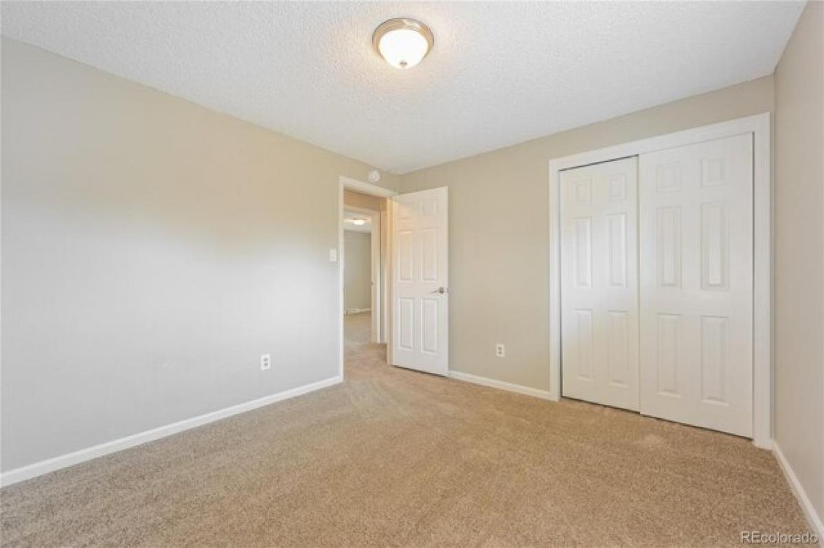 Picture of Home For Sale in Littleton, Colorado, United States