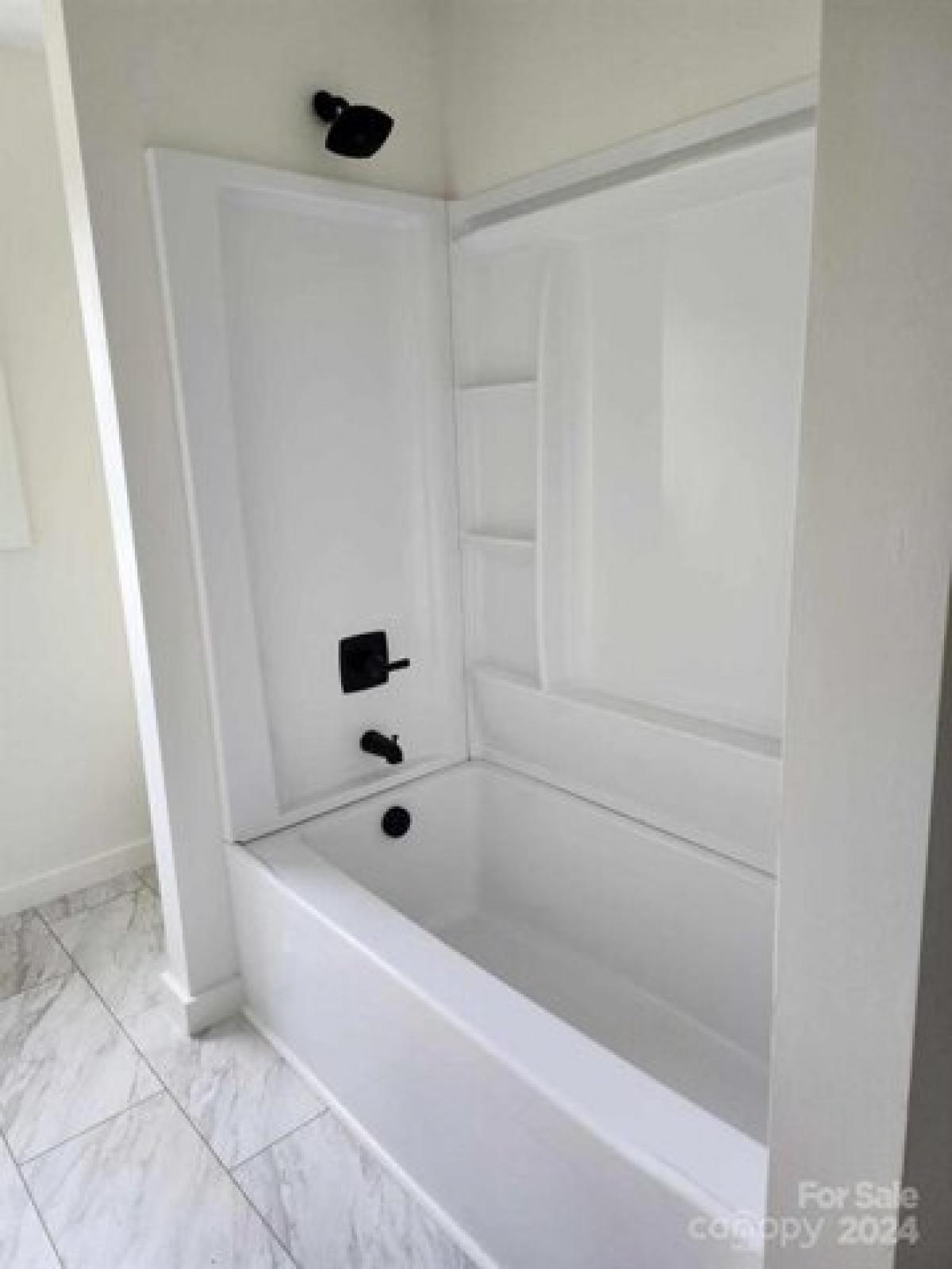 Picture of Home For Sale in Marion, North Carolina, United States