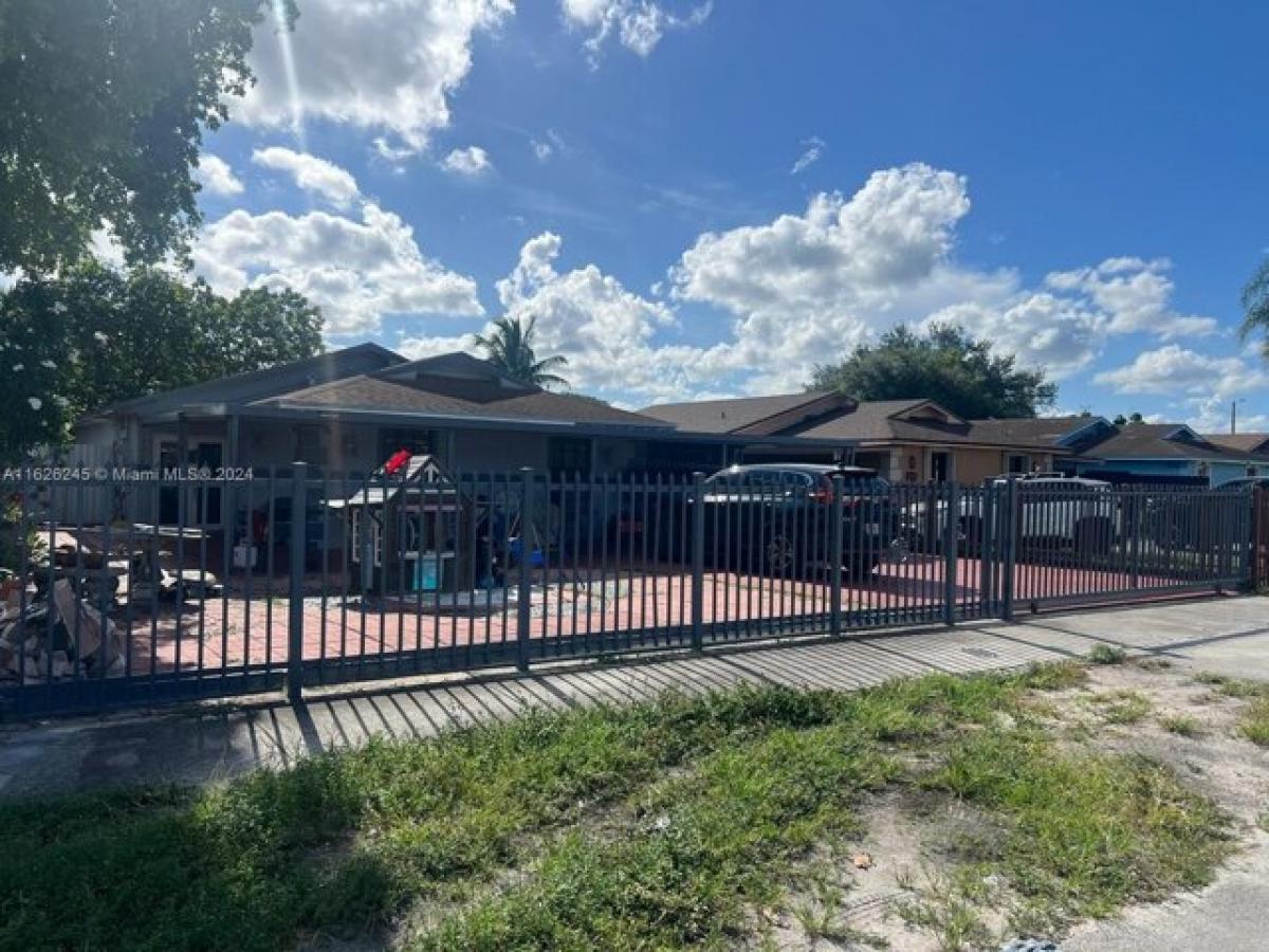 Picture of Home For Sale in Miami Gardens, Florida, United States