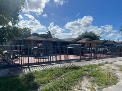 Home For Sale in Miami Gardens, Florida