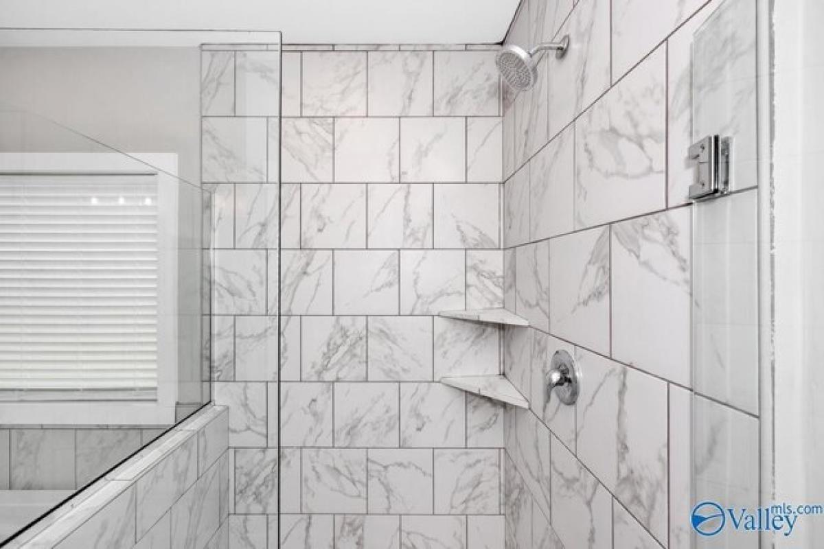 Picture of Home For Sale in Toney, Alabama, United States