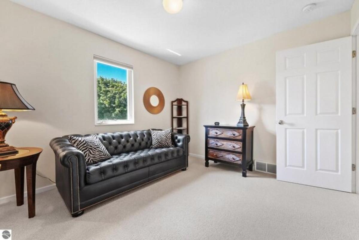 Picture of Home For Sale in Traverse City, Michigan, United States