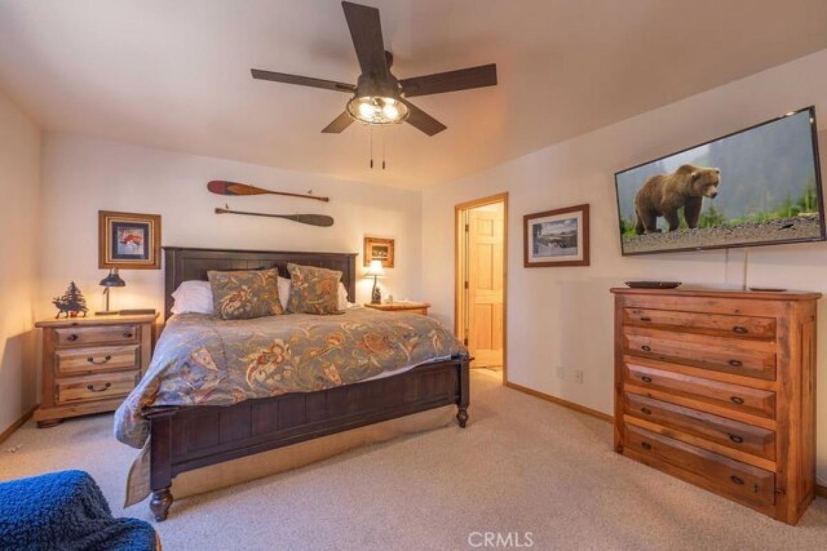 Picture of Home For Sale in Big Bear City, California, United States