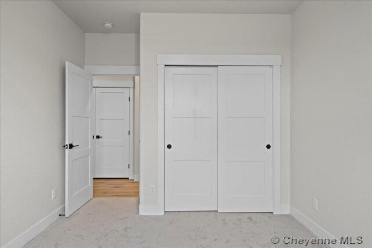 Picture of Home For Sale in Cheyenne, Wyoming, United States