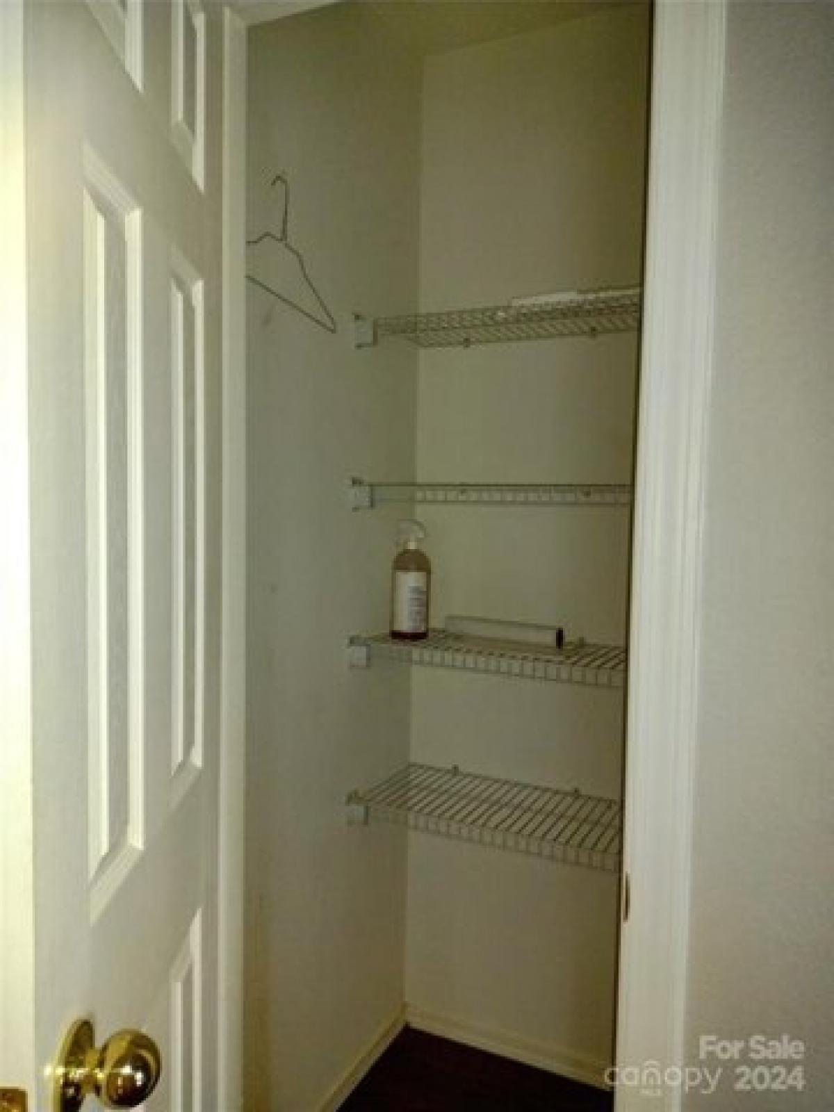 Picture of Home For Sale in Gastonia, North Carolina, United States