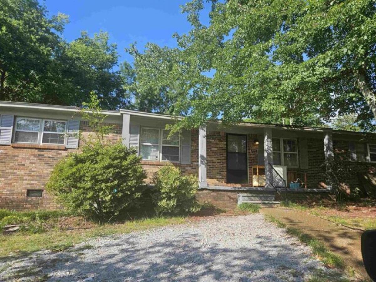 Picture of Home For Sale in Florence, Alabama, United States