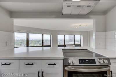 Home For Sale in Southfield, Michigan