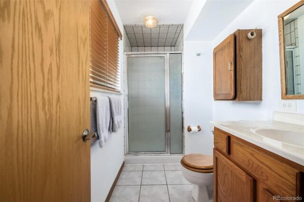 Picture of Home For Sale in Lakewood, Colorado, United States