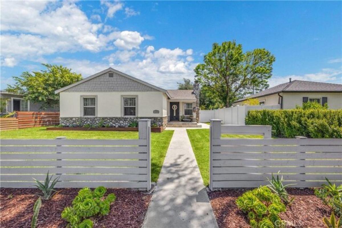 Picture of Home For Sale in Fullerton, California, United States